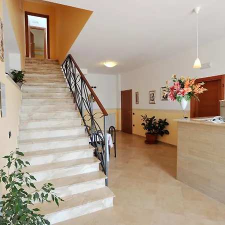 فندق مبيت وإفطار Casa Augello سان جيوفاني روتوندو