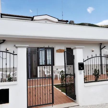 فندق مبيت وإفطار Casa Augello